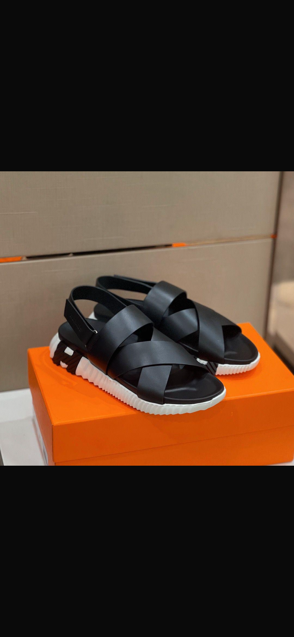Hermès Chypre Men's Sandals - pair on orange box